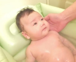 新生児赤ちゃんの沐浴に『ふかふかベビーバスW』がおすすめ | 育児便利グッズ #11