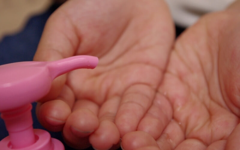 赤ちゃんの手洗い消毒に『手ピカジェル』がおすすめ | インフルエンザ、ノロウイルス予防にも | 育児便利グッズ #13